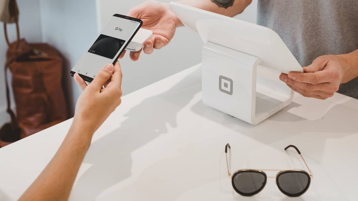 ¿Sin efectivo? Así pagamos en España, medios de pago electrónico