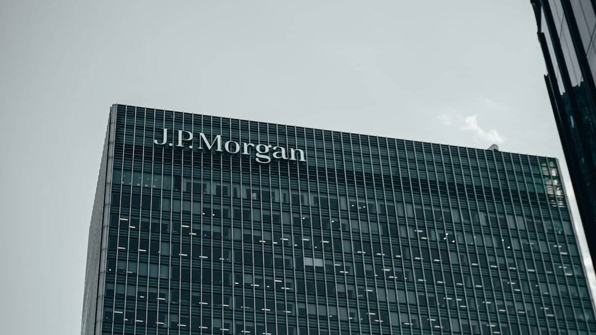 JP Morgan bate las previsiones de ingresos y BPA