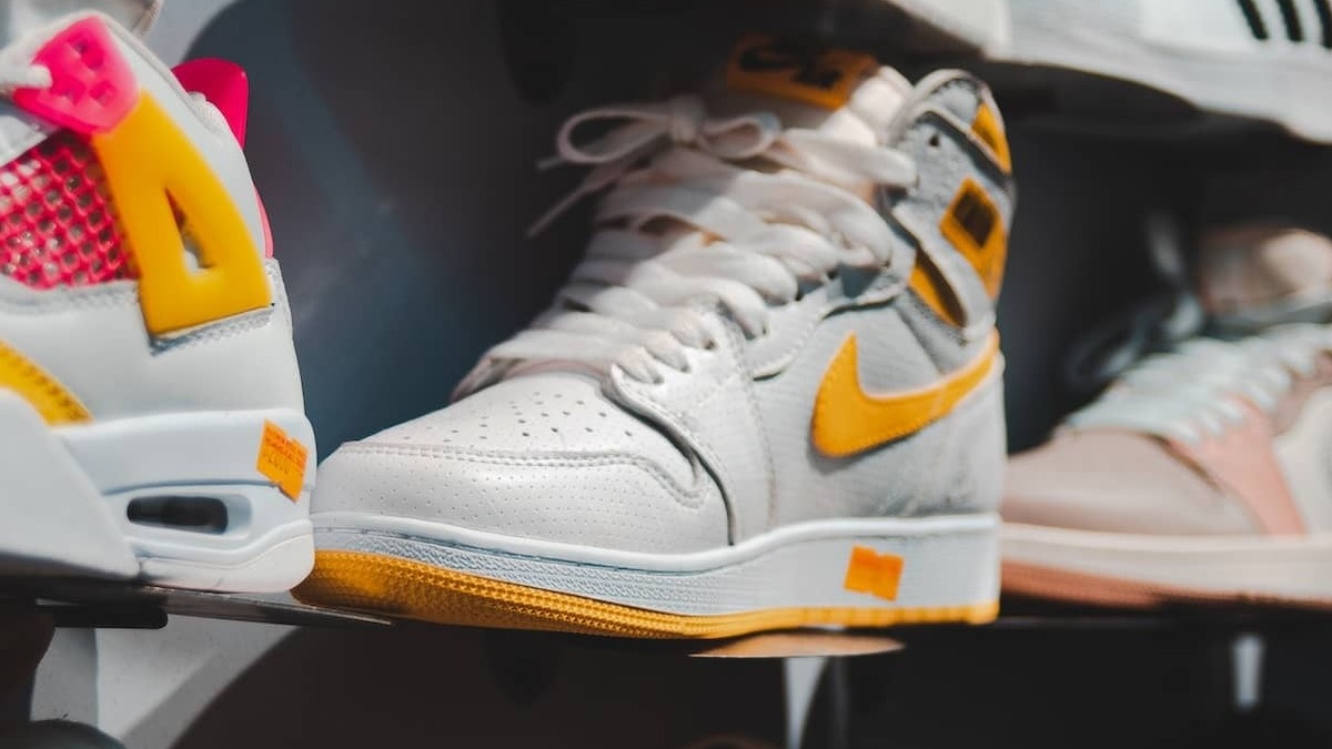 Nike sufre problemas de demanda, ante el éxito de algunos productos de sus competidores