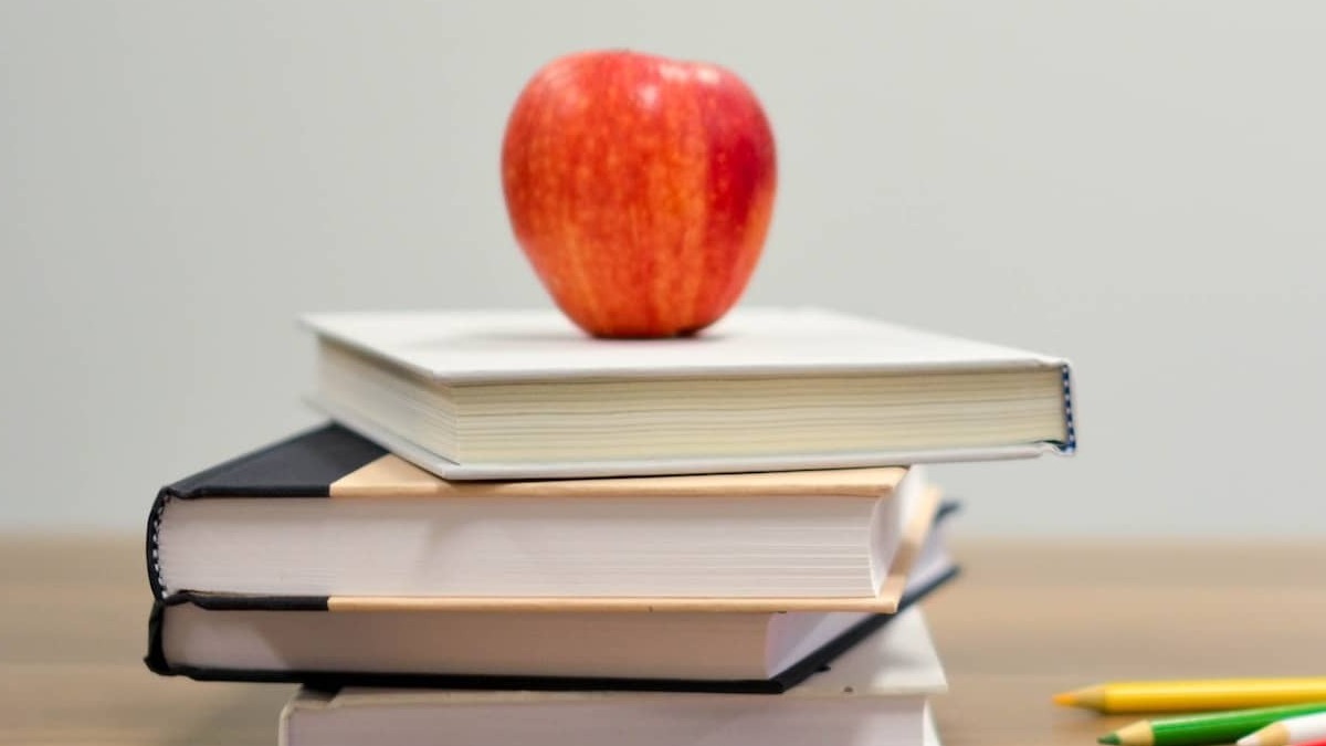 Por qué la educación financiera es esencial en los colegios