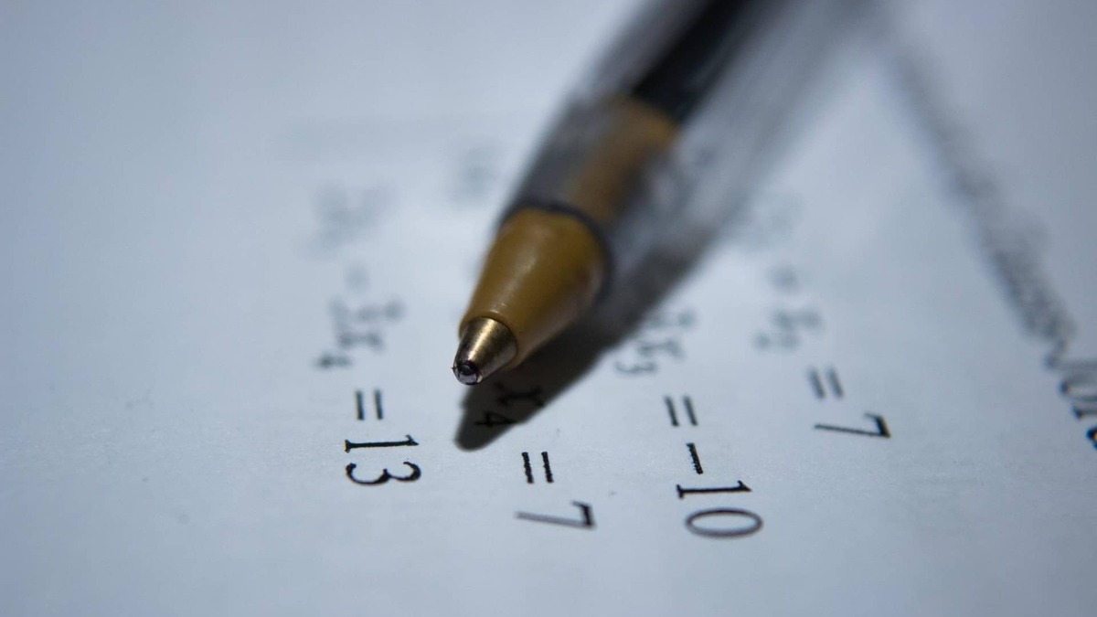 Fibonacci: su aportación a las matemáticas y al análisis técnico bursátil